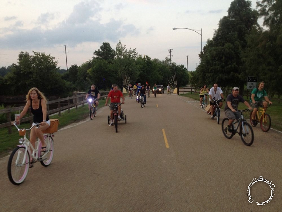 Bon Jeudi Social Bike Ride - August 15, 2013